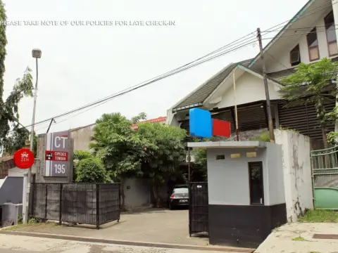 ZEN Rooms Cipedes Tengah Sukajadi - Photo 1