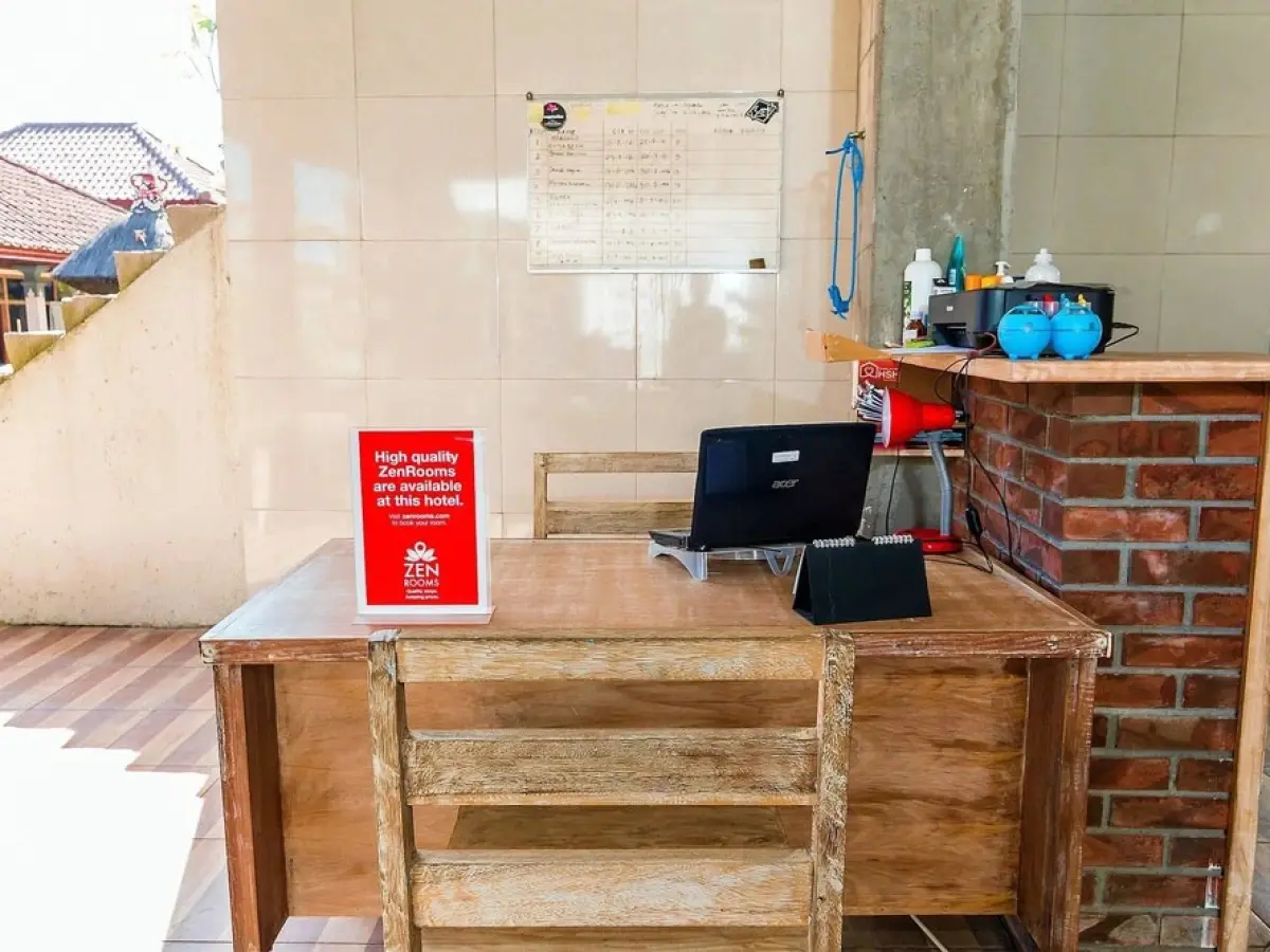 ZEN Rooms near Batu Bolong Canggu