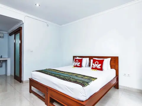 ZEN Rooms near Batu Bolong Canggu - Foto 2