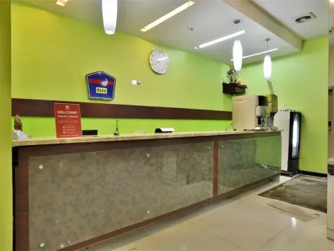 ZEN Rooms Rujia Pecenongan - Photo 2