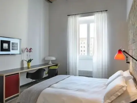 1880 Atypical Rooms - Photo 1