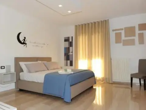 19 73 Rooms - Photo 1