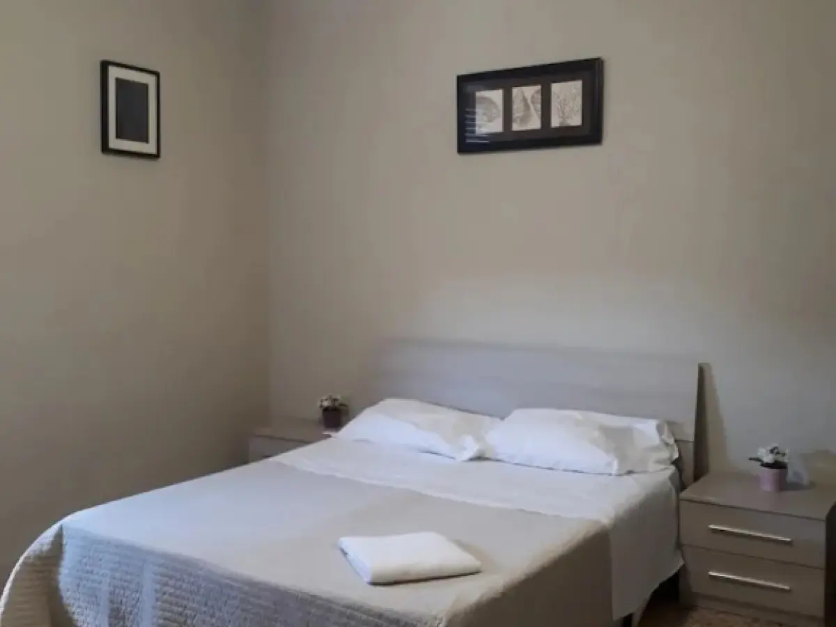 48 airport budget rooms