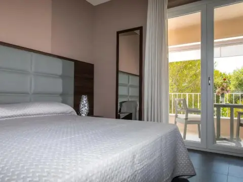 4essences Boutique Rooms (Adults Only) - Photo 4