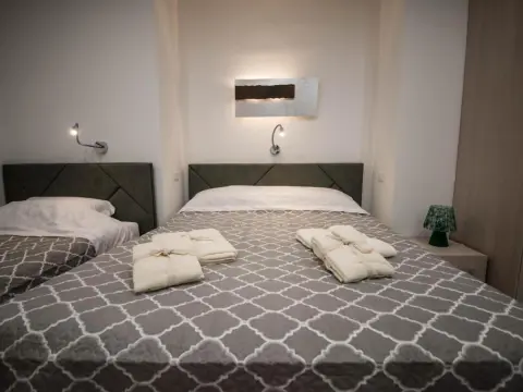 5 Terre Lodge - Photo 1