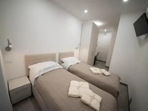 5 Terre Lodge - Photo 3