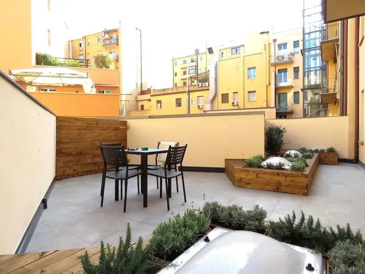 8 Colonne Apartments