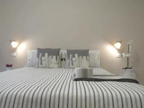 8 Colonne Apartments - Photo 4