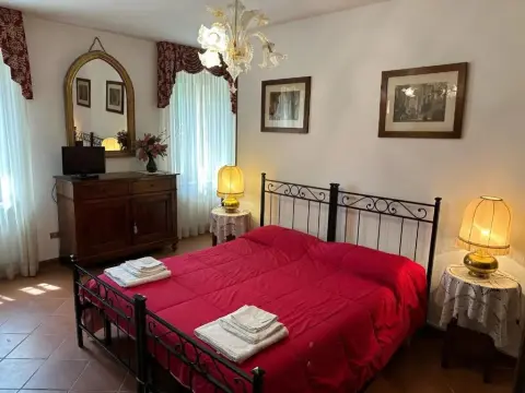 A Villa Esperia Bed and Breakfast - Photo 4