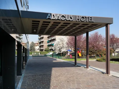 Abacus Hotel - фото 1
