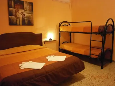 Airport Pisa Rooms - Self Economy - Foto 3