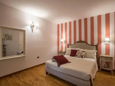 Al KamarTaj - Photo 2