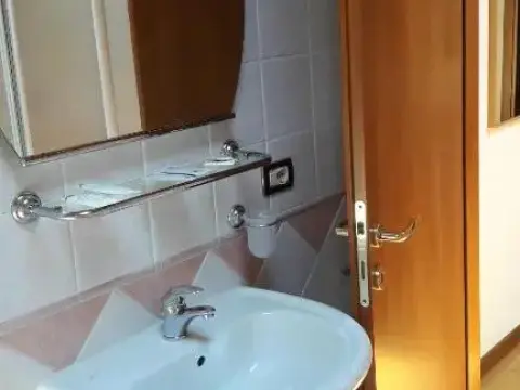 Albergo Al Municipio - Photo 4