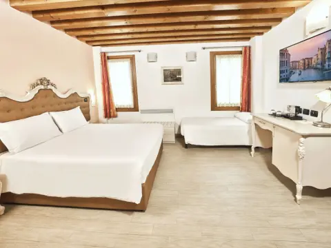 Albergo Antica Corte Marchesini - Photo 4