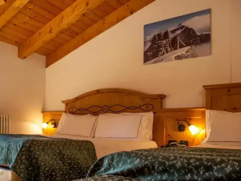Albergo Garnì La Soldanella - Photo 4