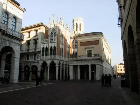 Hotel Junior - Photo 1