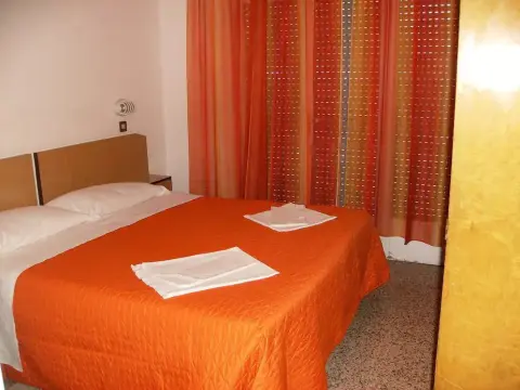 Albergo Lorena - Photo 4