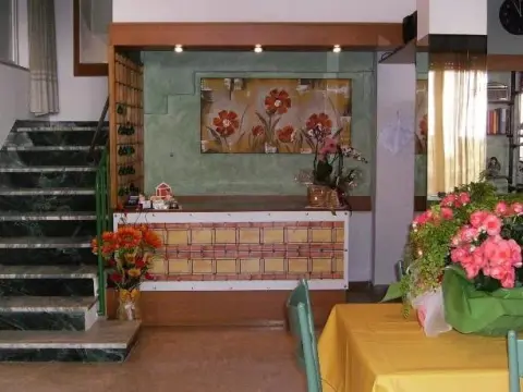 Albergo Lorena - Photo 2