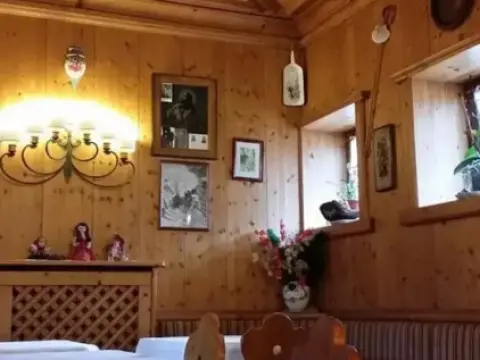 Albergo Ombrettola - Photo 3