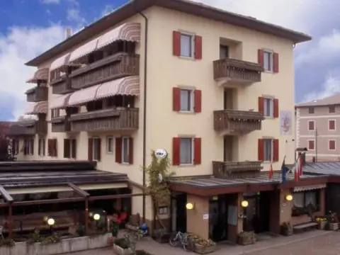 Albergo Villanuova - Photo 2