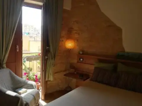 Aljama - Downtown B&B - Photo 3