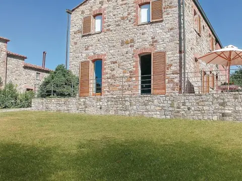 Amazing Home in Montegabbione TR With Wifi, Outdoor Swimming Pool and 6 Bedrooms - Photo 1