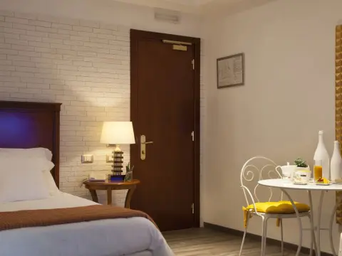 Andris Hotel - Photo 3