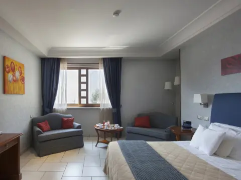 Andris Hotel - Photo 4