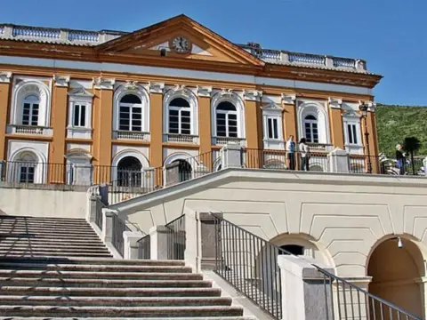 Artistic Charming House - Photo 1