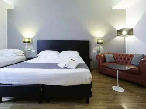 At Home Townhouse - Photo 3