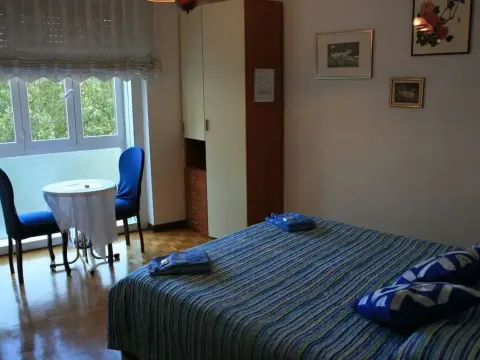 B & B Guerrero - Photo 2