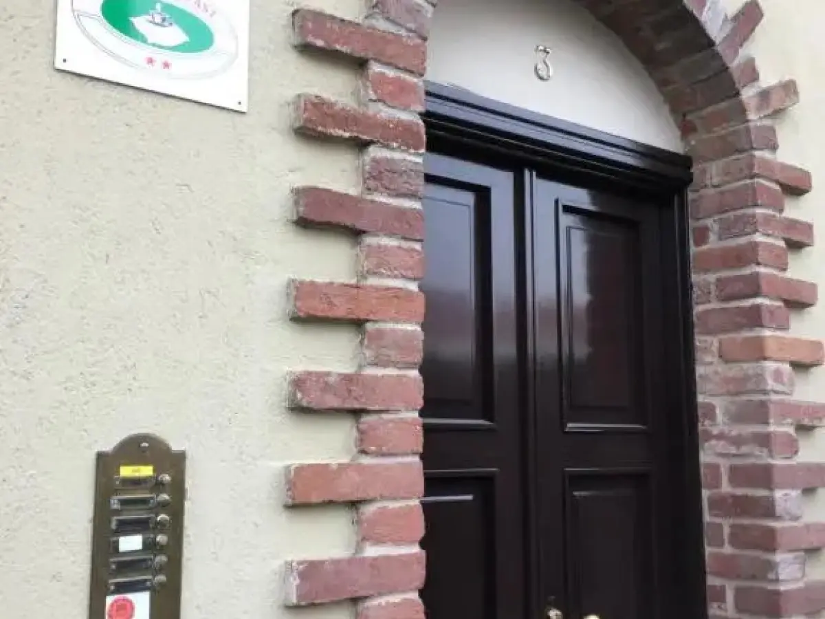 B & B La Guesthouse