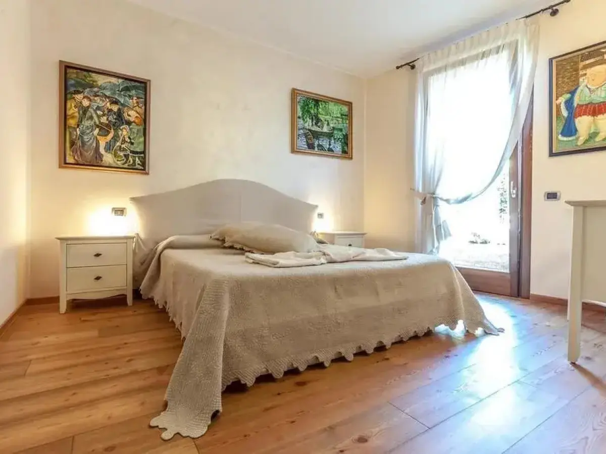 Alisee Bed  Breakfast