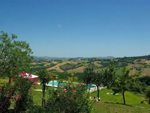 B&B Angela Garden - Photo 1