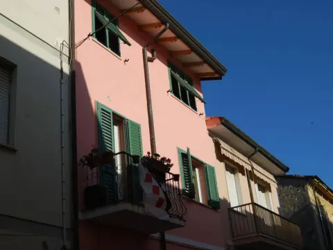 B&B Burlamacco Gold - Photo 1