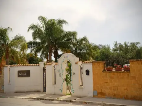 B&B Cloe's - Photo 1