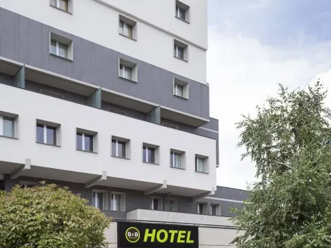 B&B Hotel Modena - Photo 1