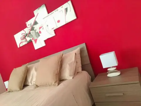 B&B Hycarus - Photo 1