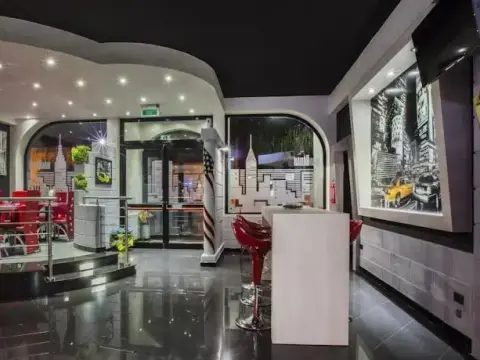 B&b Manhattan - Photo 1