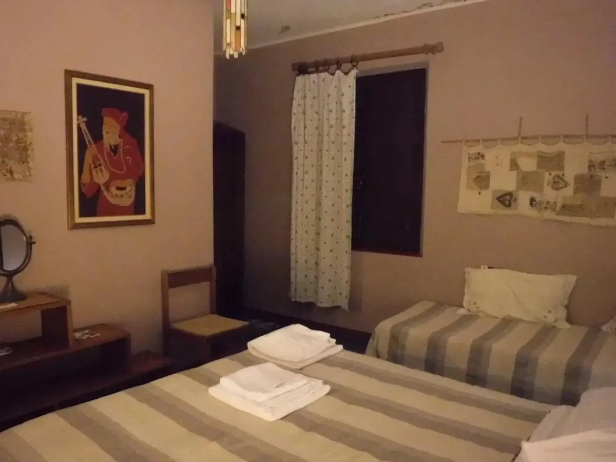 B&B23