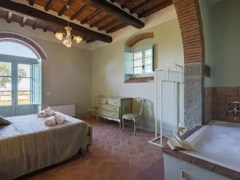Beautiful Country House Villa Mezzavia With Private Pool in Costiglion Fiorentin - Photo 4