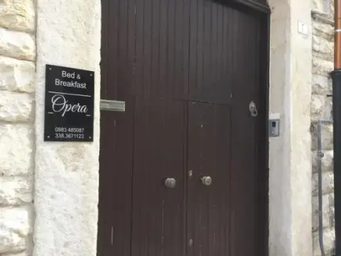Bed & Breakfast Opera - Photo 1