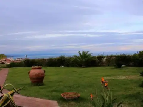 Bed&Breakfast La Villa Soverato - Photo 1