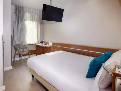 Best Western Hotel Madison - Photo 2