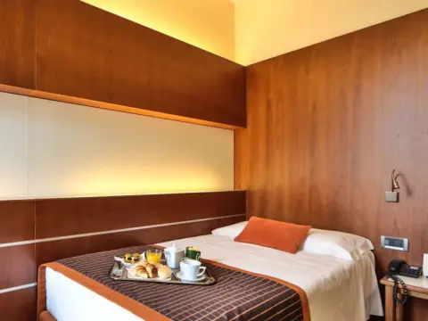 Best Western Hotel Madison - Photo 3