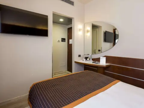 Best Western Hotel Madison - Photo 4