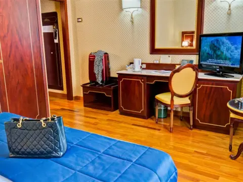 Best Western Hotel Mondial - Photo 3