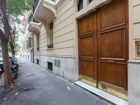 Betty Holiday Valadier - Foto 1