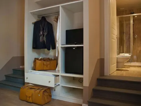 Black 5 Florence Suite - Photo 4