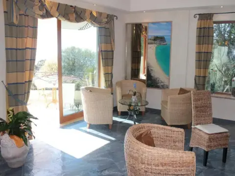 Blu Tropical Resort - Photo 2